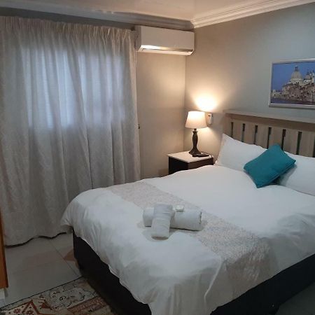 Lux Rooms On 37 Bloemfontein Exterior photo